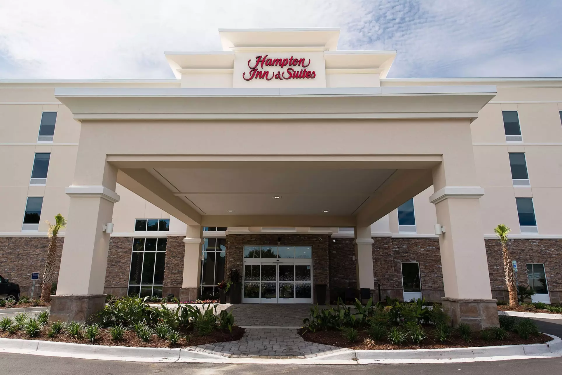 Hampton Inn & Suites Walterboro - Primary Image