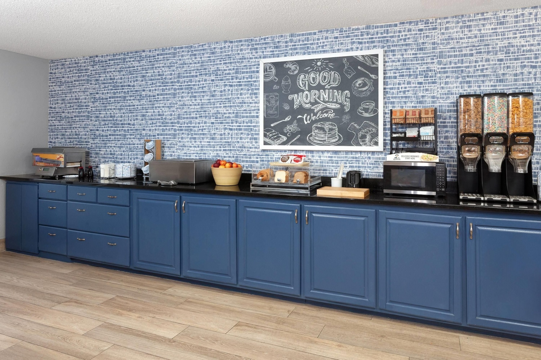 AmericInn by Wyndham Reedsburg