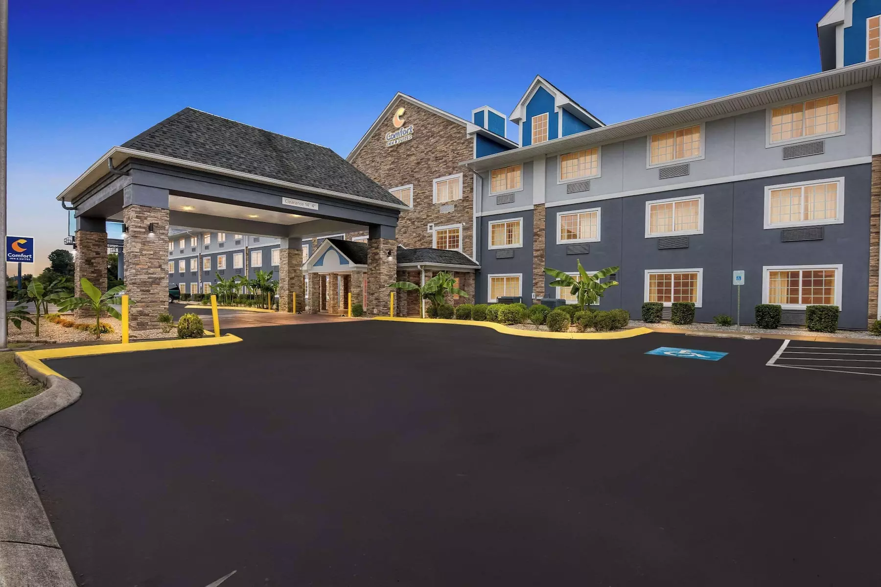 Comfort Inn & Suites Nashville Near Tanger Outlets  I-24 Antioch - Primary Image