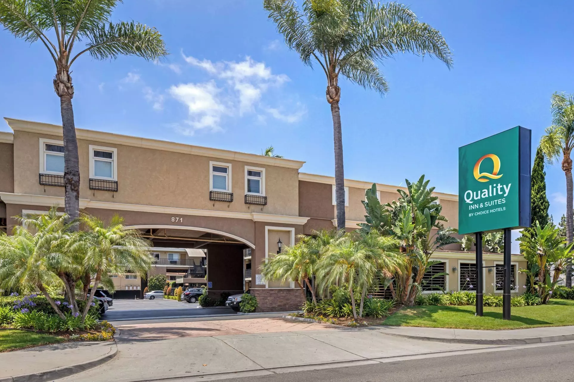 Quality Inn & Suites Anaheim Maingate - Primary Image