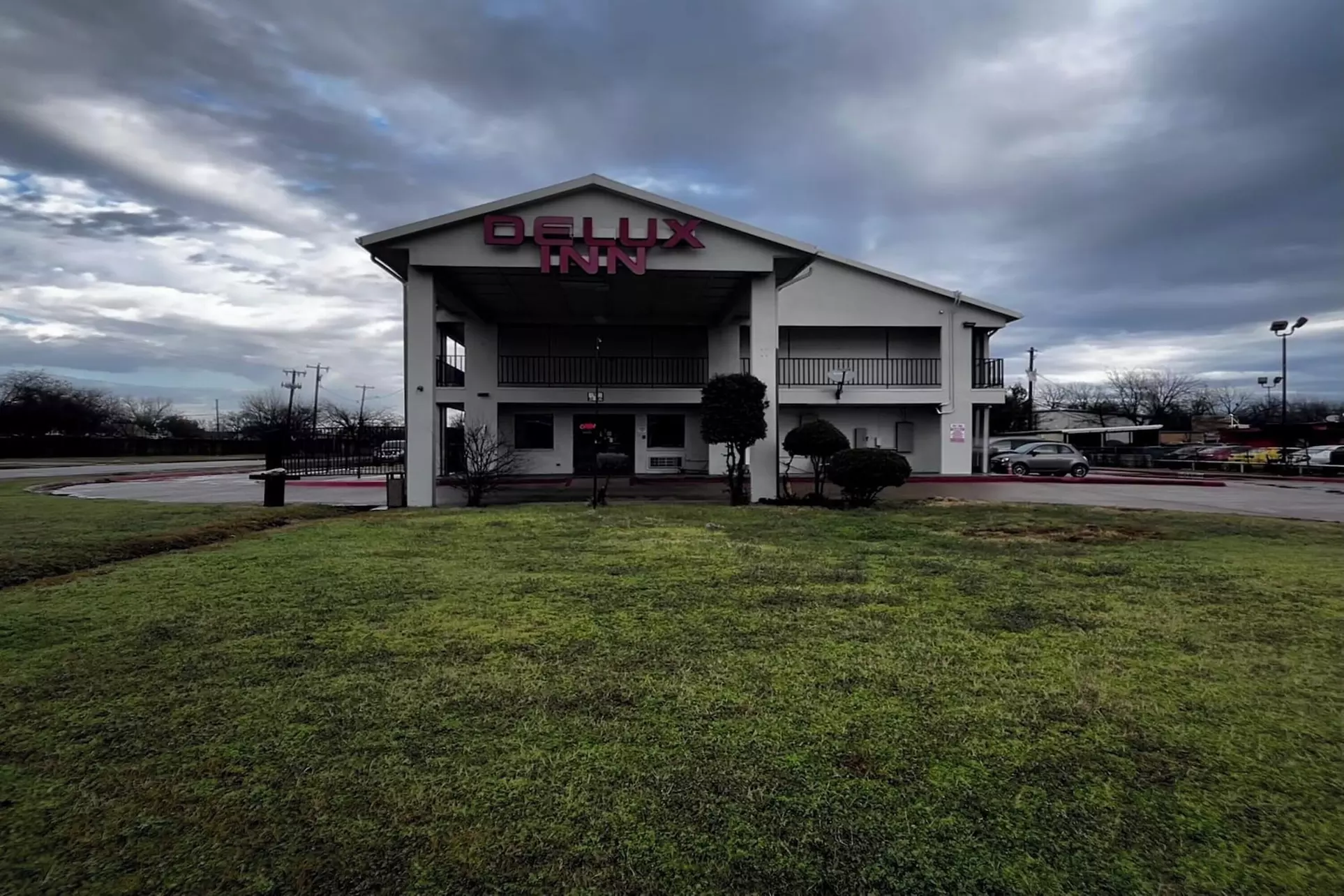 Deluxe Inn Motel By Oyo Grand Prairie Interstate 30 - Primary Image