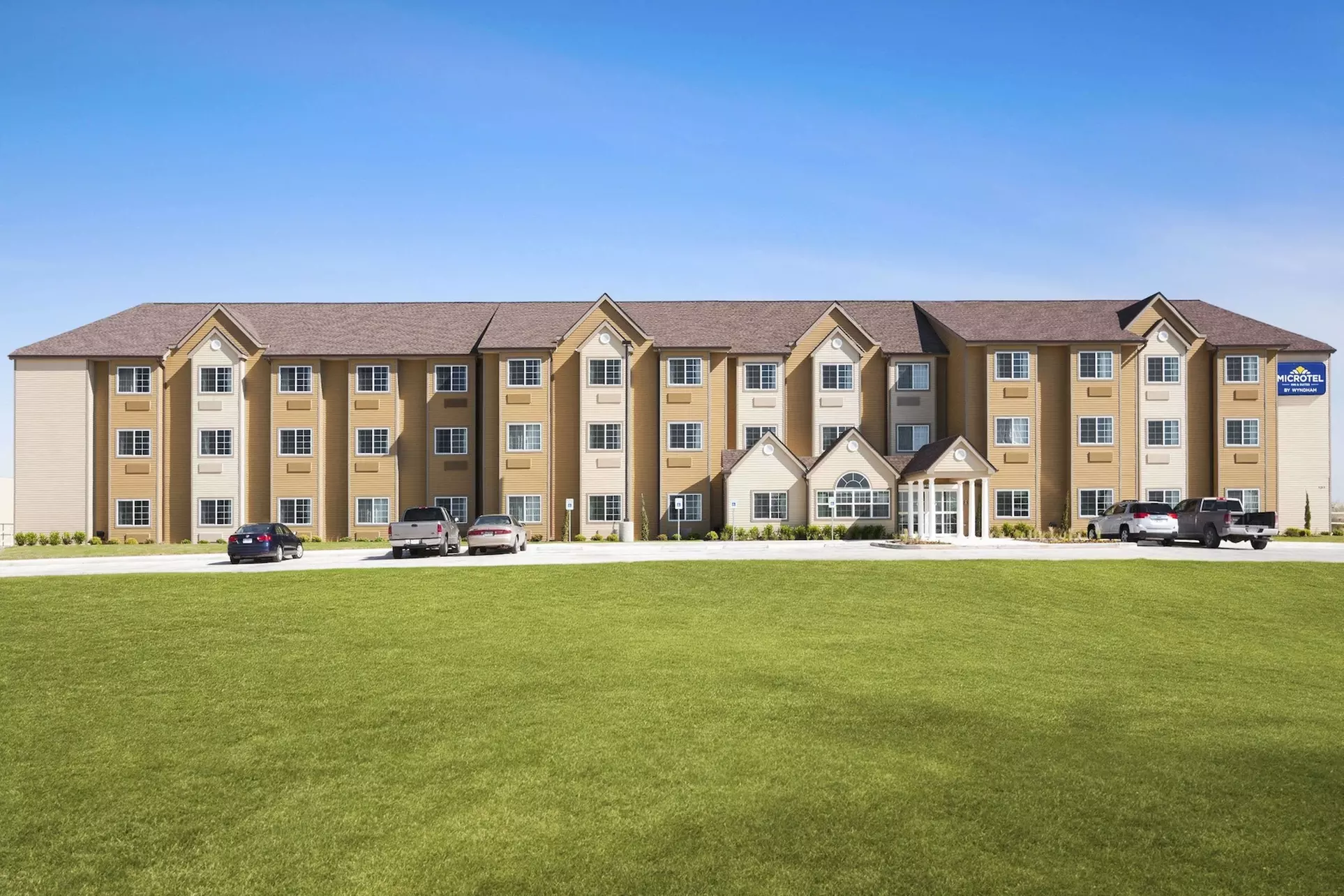 Microtel Inn & Suites by Wyndham Pleasanton - Primary Image