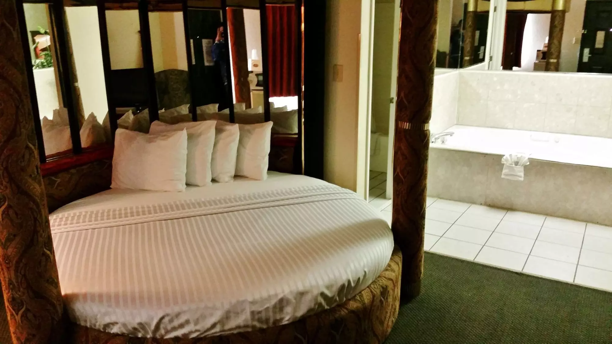 Country Hearth Inn & Suites Augusta - Primary Image