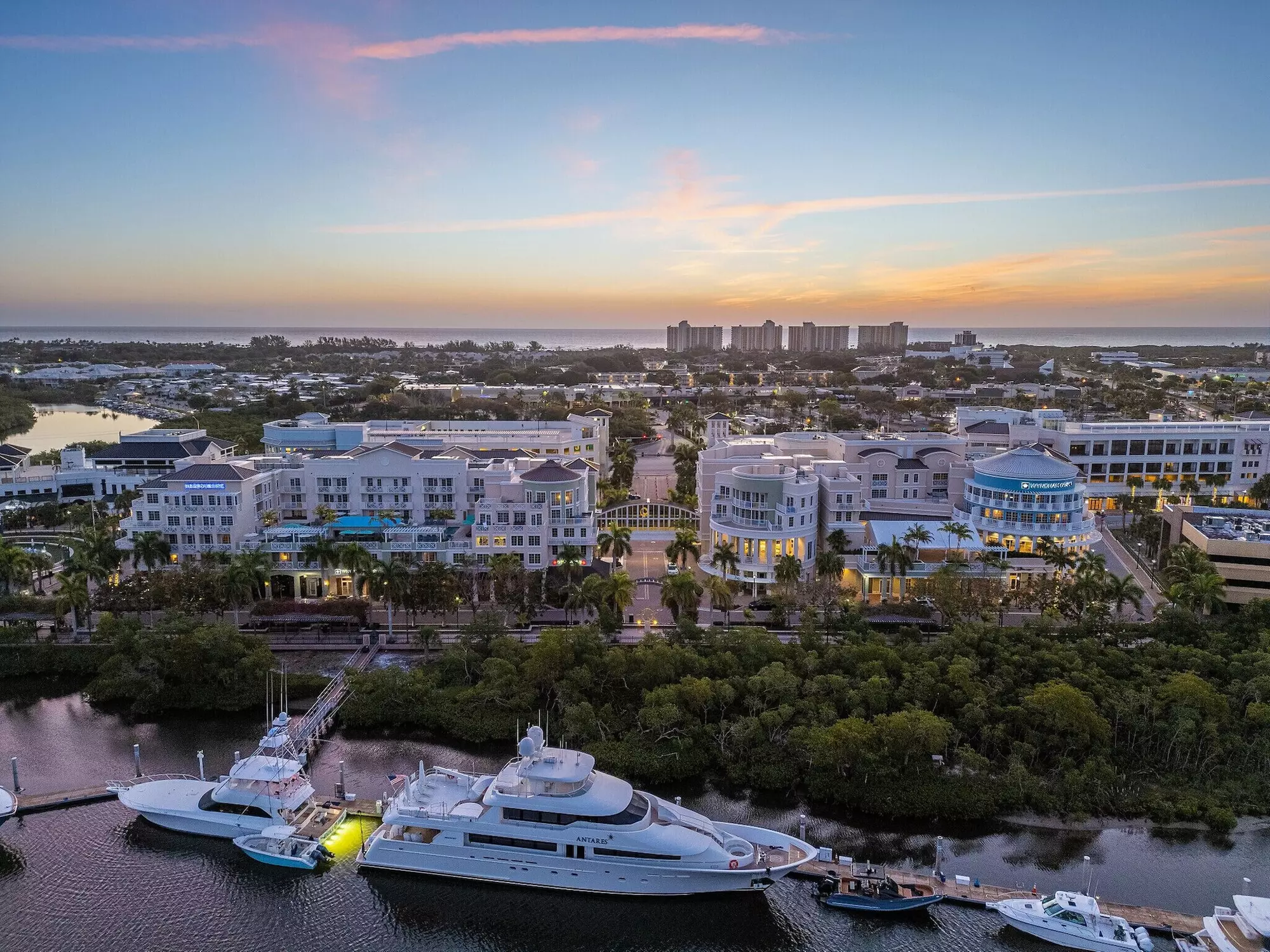 Wyndham Grand Jupiter at Harbourside Place
