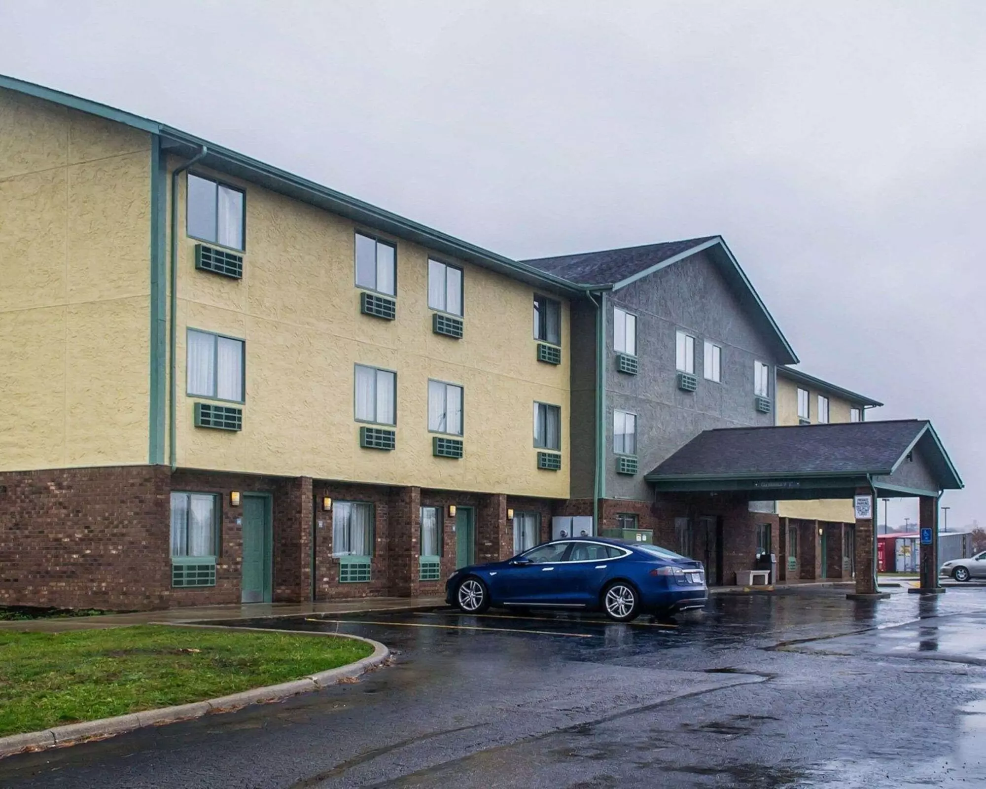 Quality Inn - Primary Image