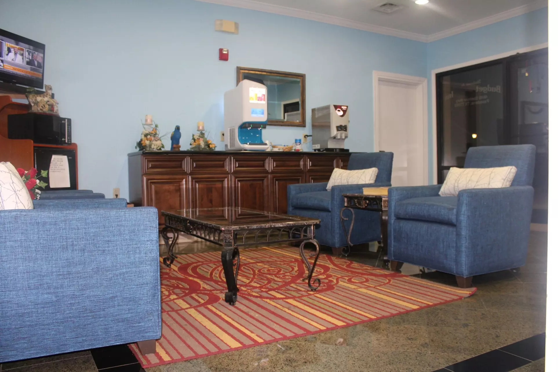 Budget Inn - Primary Image