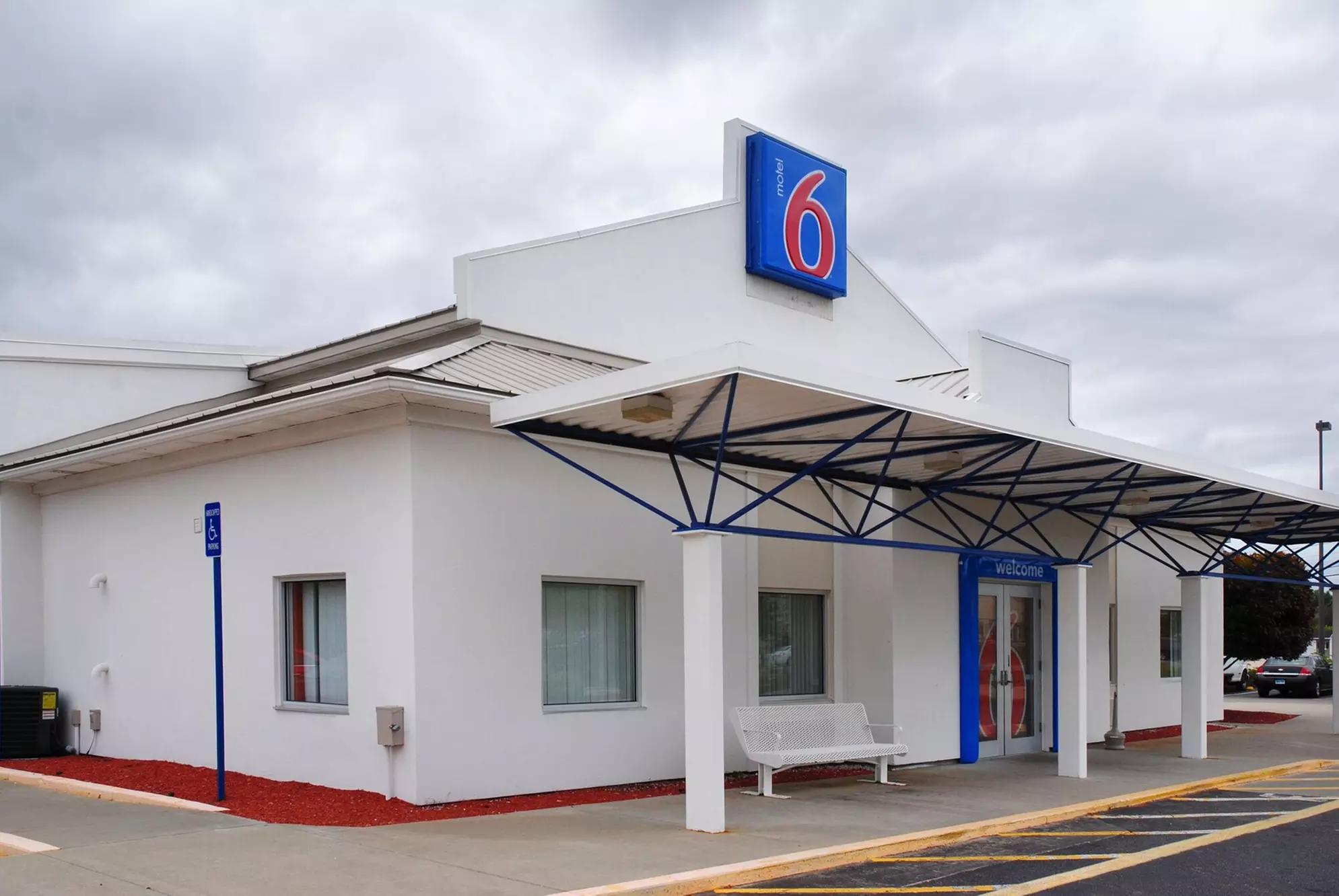 Motel 6 Seekonk, MA - Providence East - Primary Image