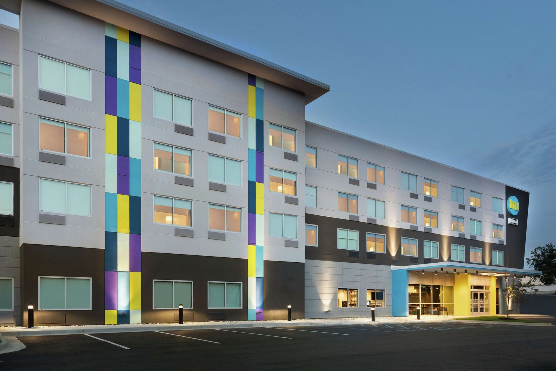 Tru by Hilton Harbison Columbia