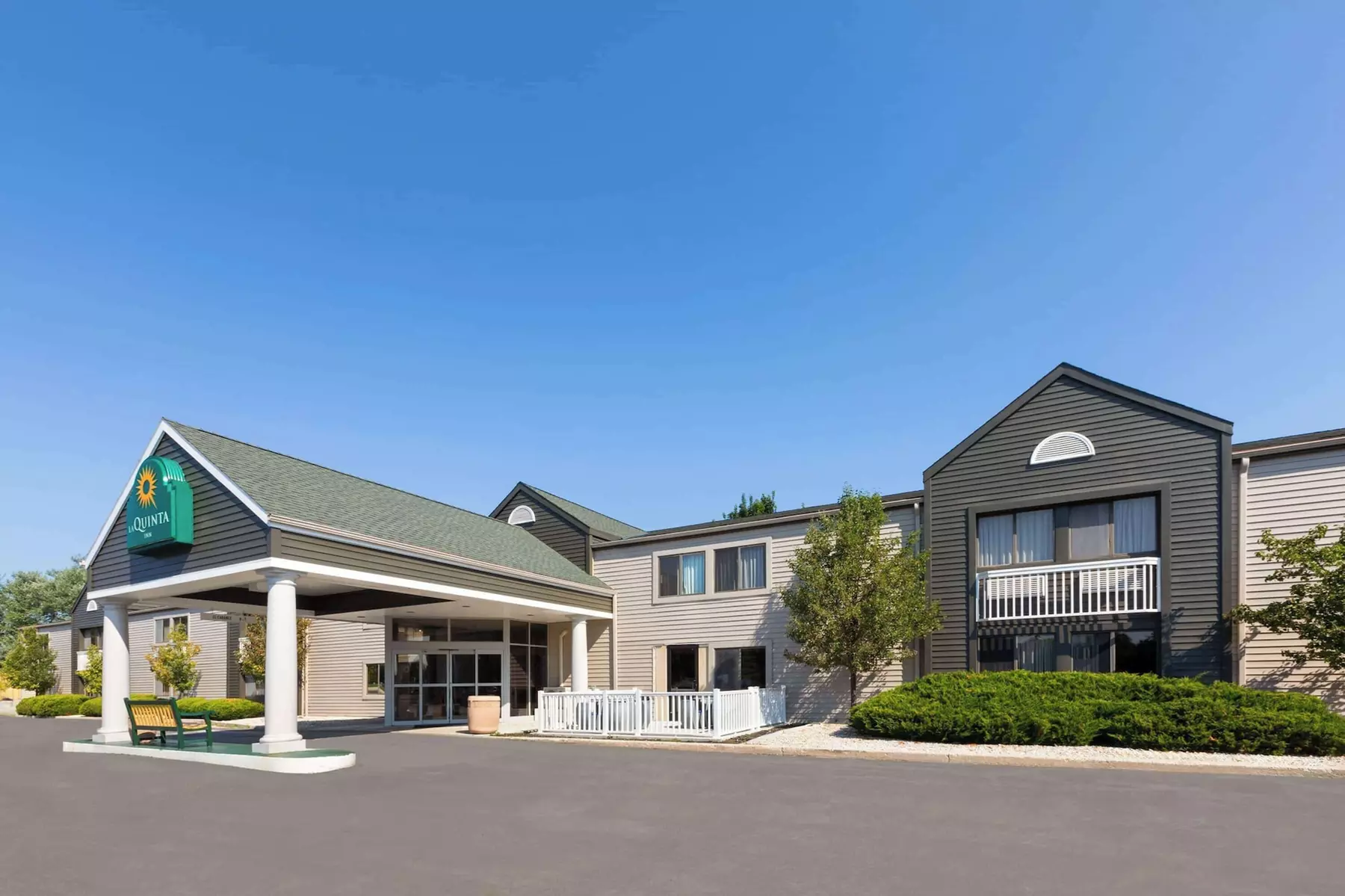 La Quinta Inn by Wyndham Sheboygan - Primary Image