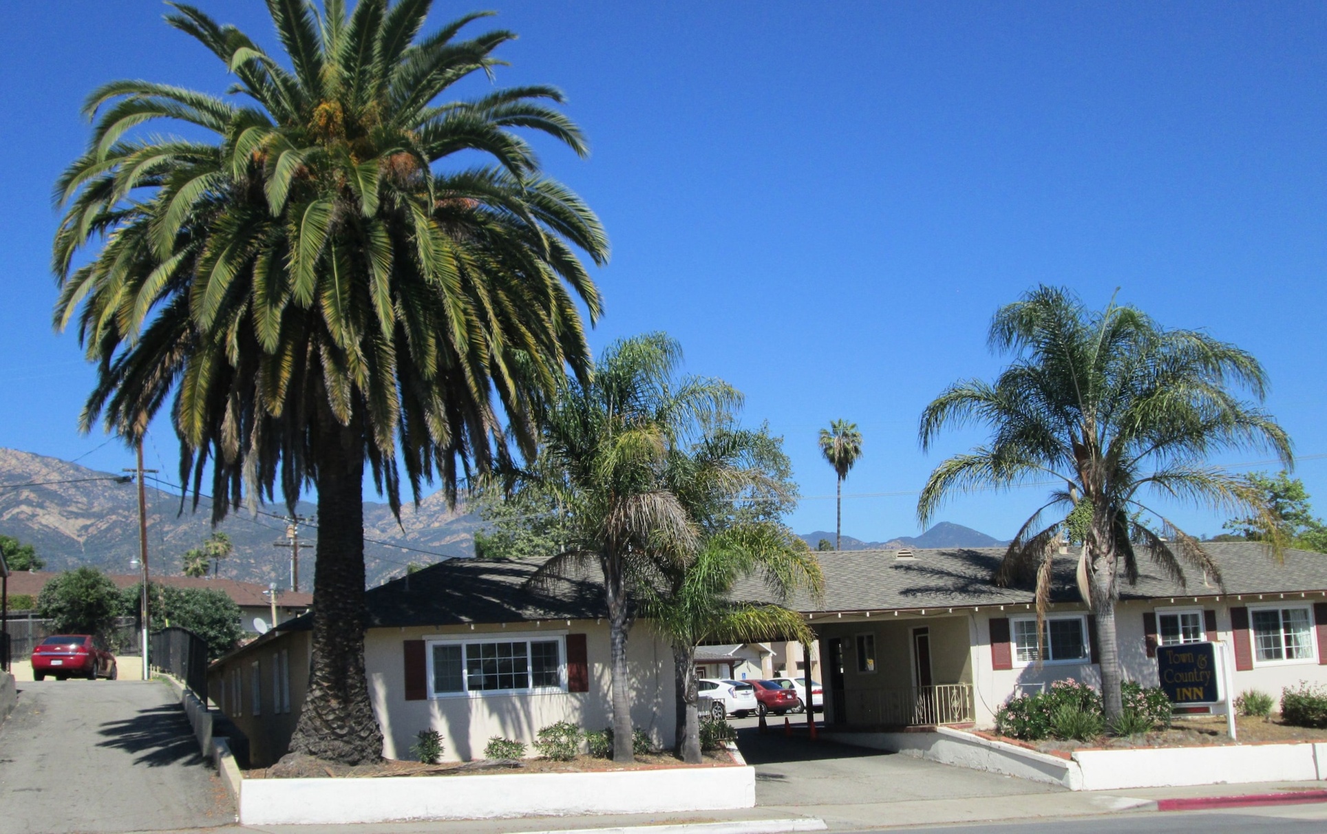 Town and Country Inn