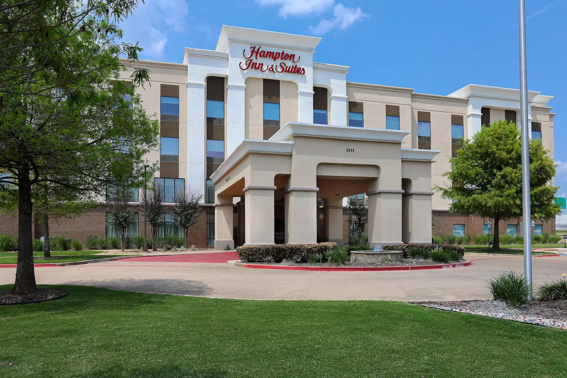 Hampton Inn & Suites Dallas-DeSoto - Primary Image
