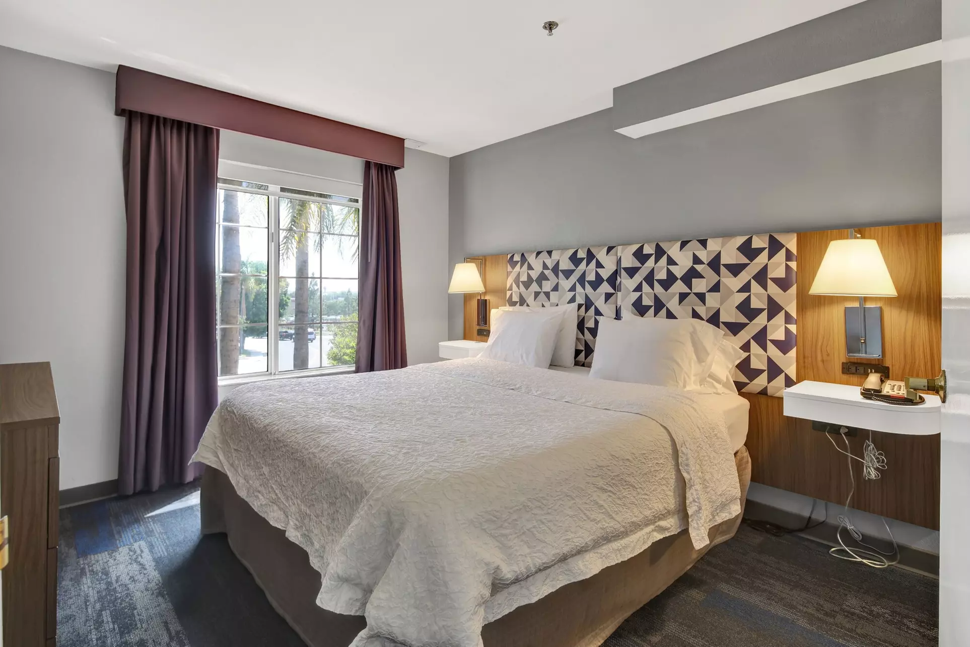 Express Inn - Primary Image