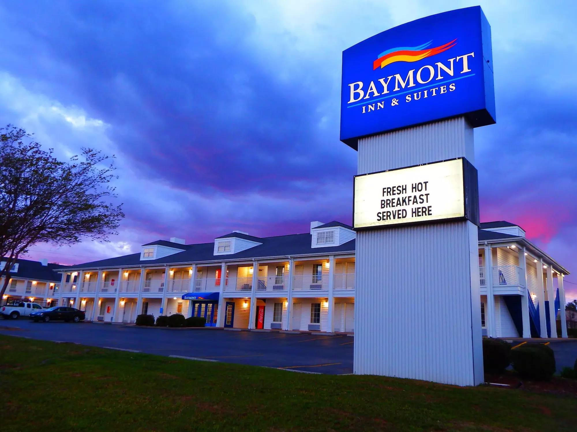Baymont by Wyndham Florence/Muscle Shoals - Primary Image