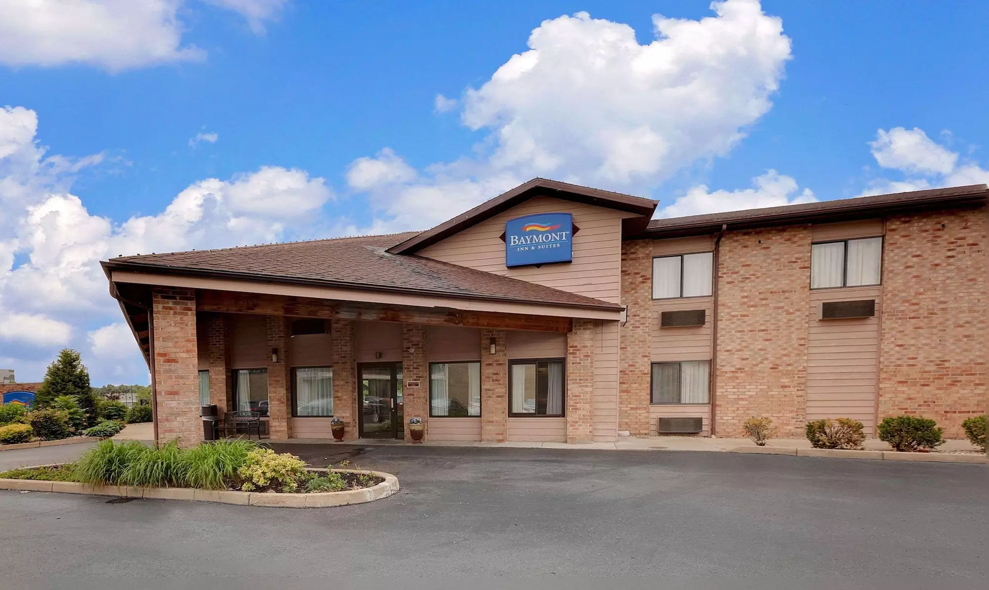 Baymont by Wyndham Battle Creek Downtown - Primary Image