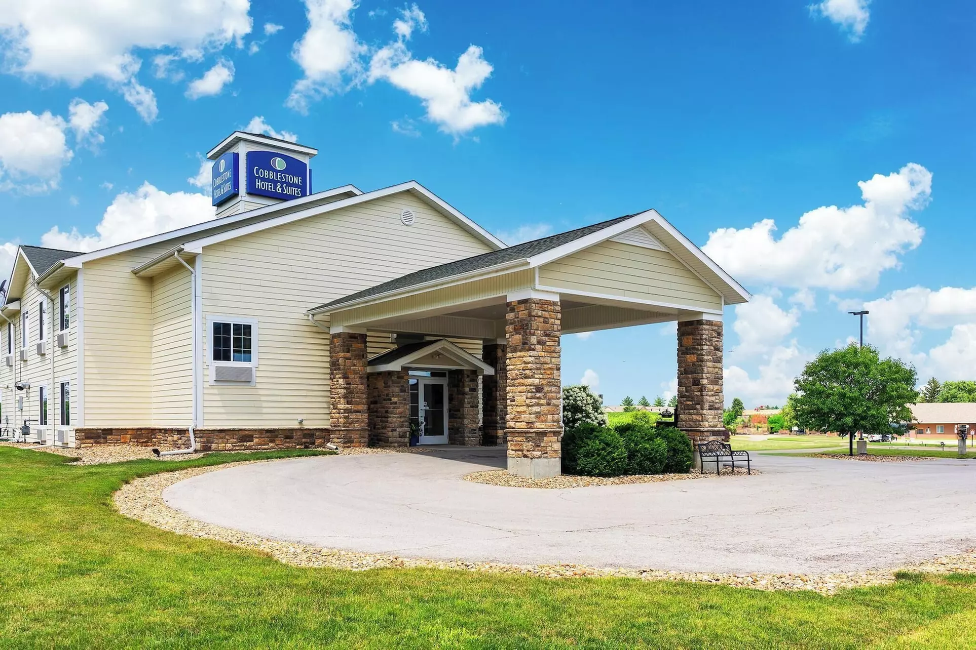 Cobblestone Hotel & Suites - Knoxville - Primary Image