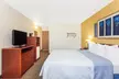 Days Inn by Wyndham Austin - Second Medium