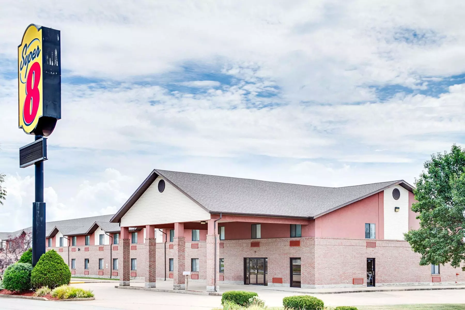 Super 8 by Wyndham Springfield/Battlefield - Primary Image