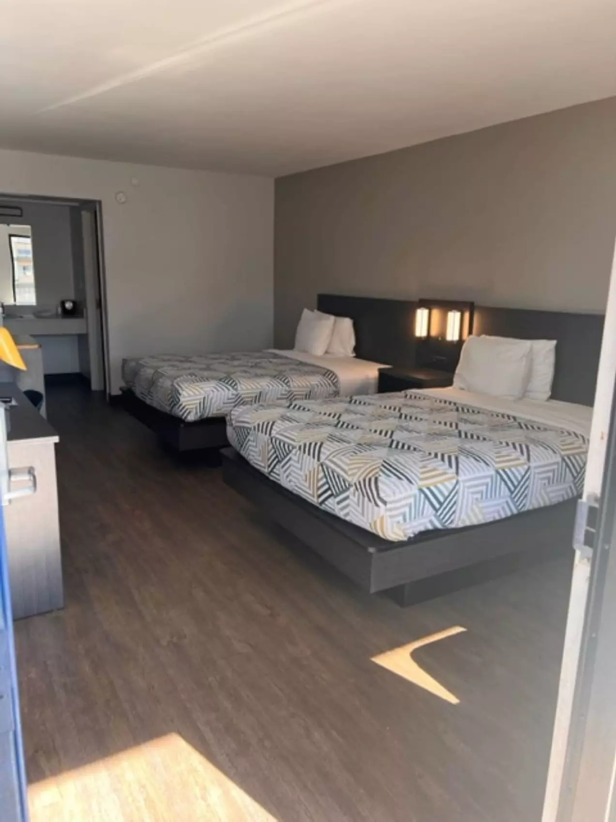 Dublin Inn and Suites - Primary Image