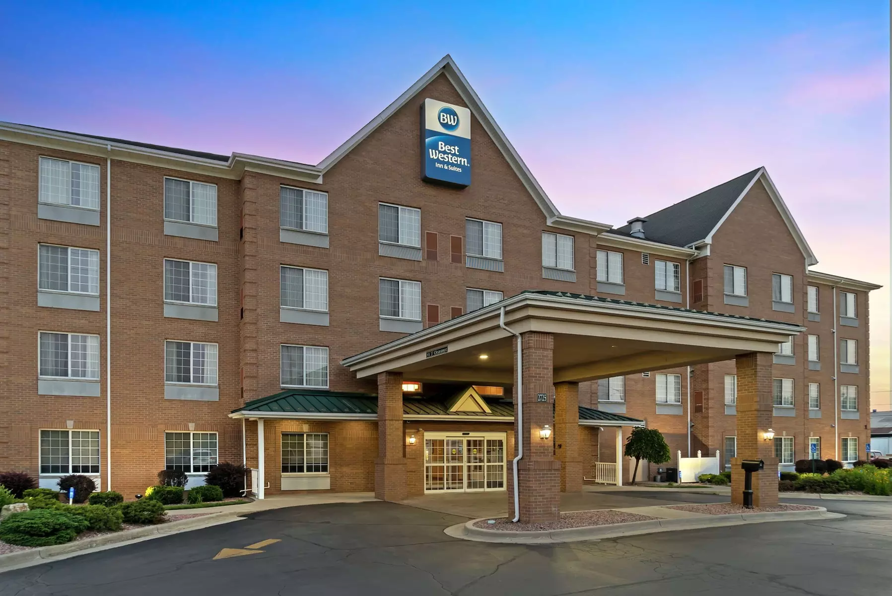 Best Western Executive Inn & Suites - Primary Image