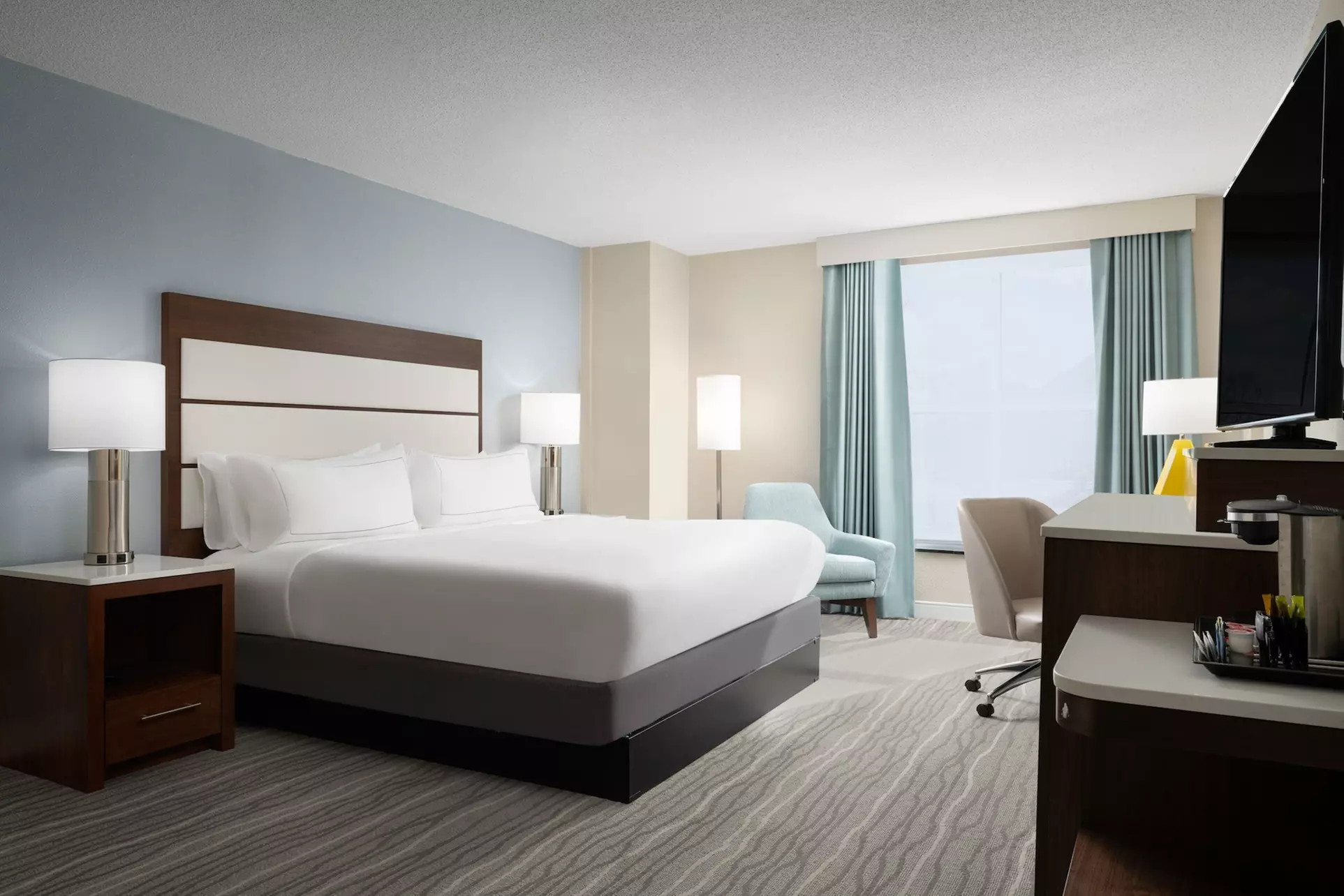 Doubletree by Hilton Hotel Norfolk Airport - Primary Image