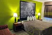 Super 8 by Wyndham Lake City - Second Medium