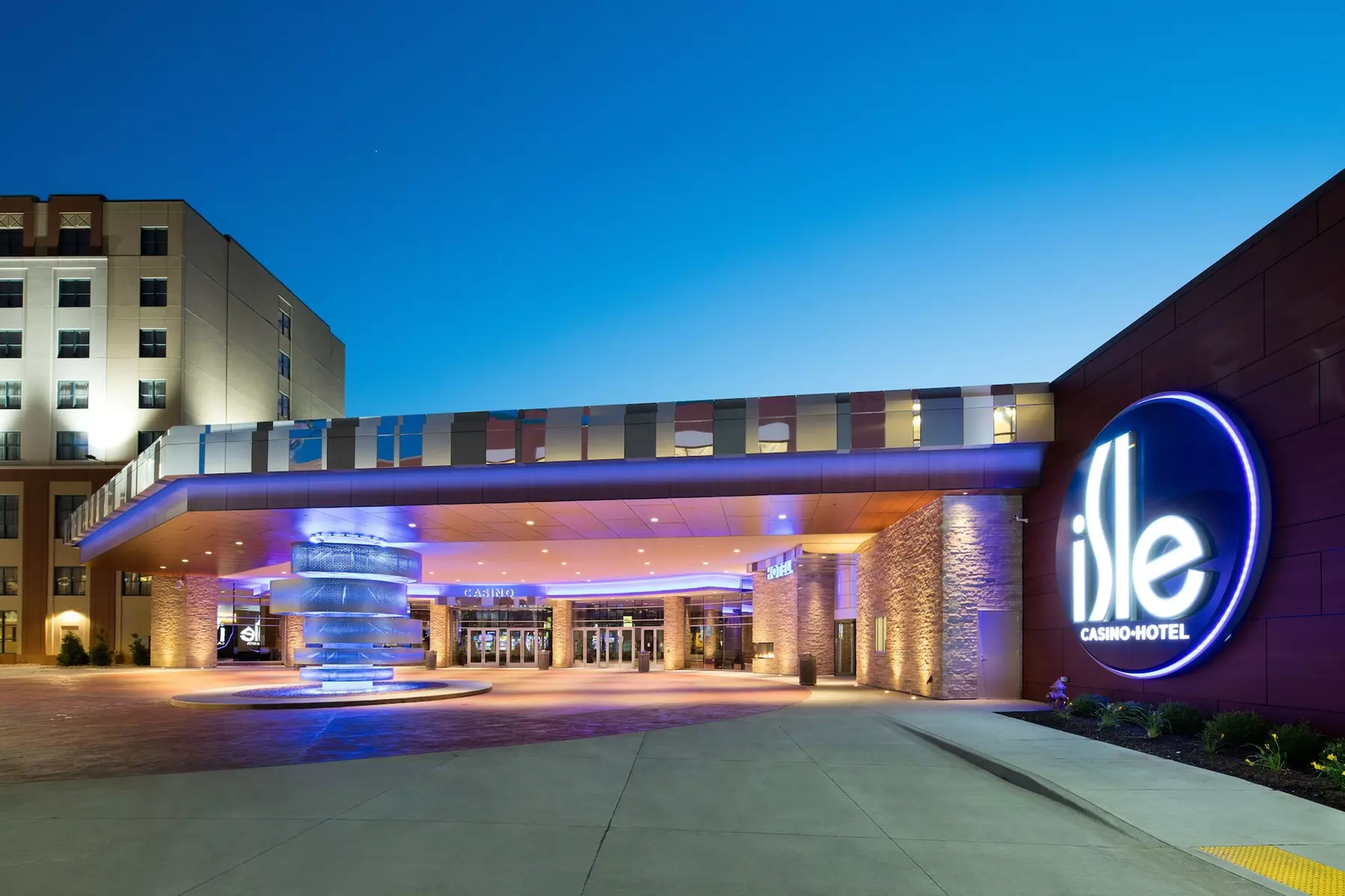 Isle Casino Hotel - Bettendorf - Primary Image