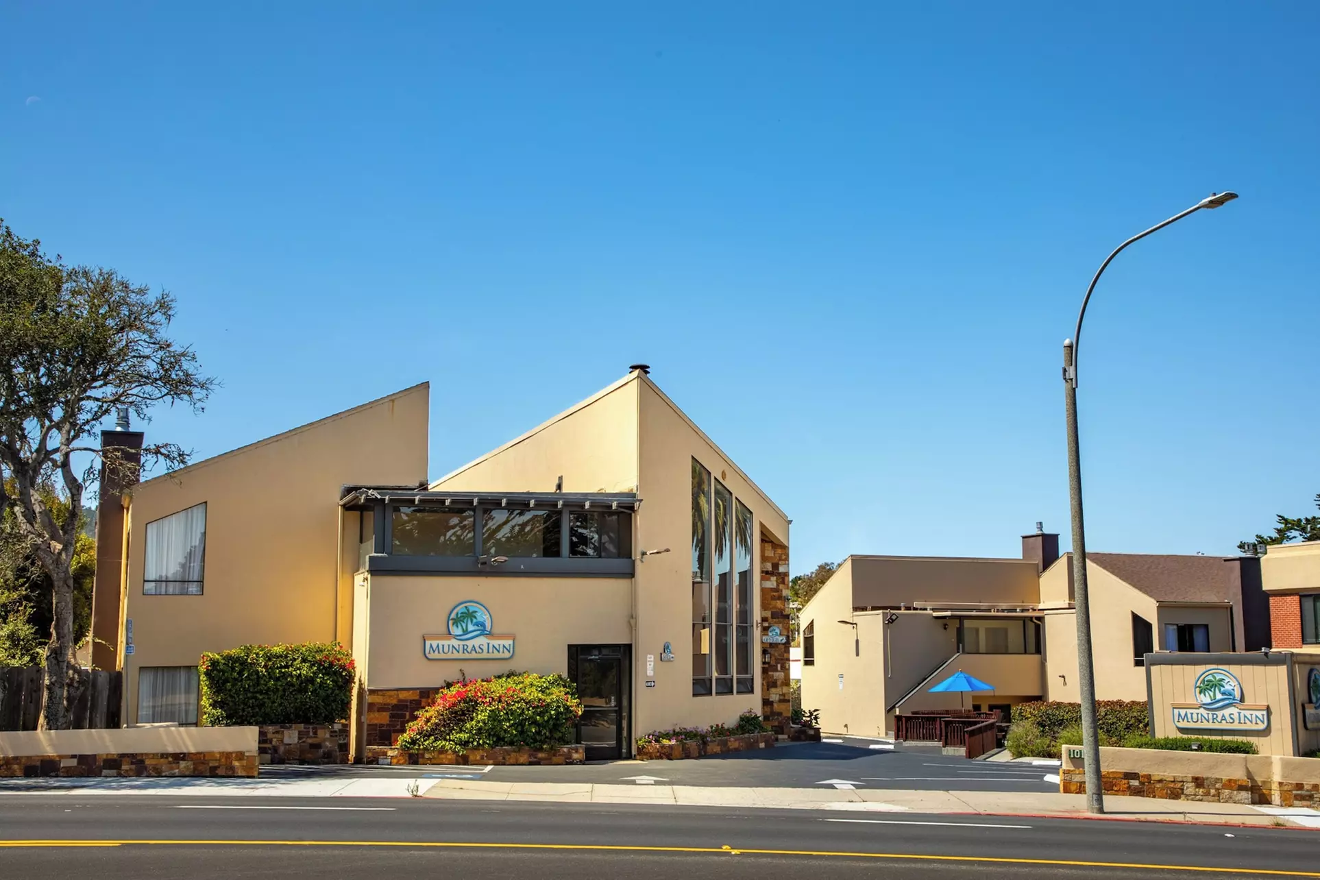 Munras Inn - Primary Image