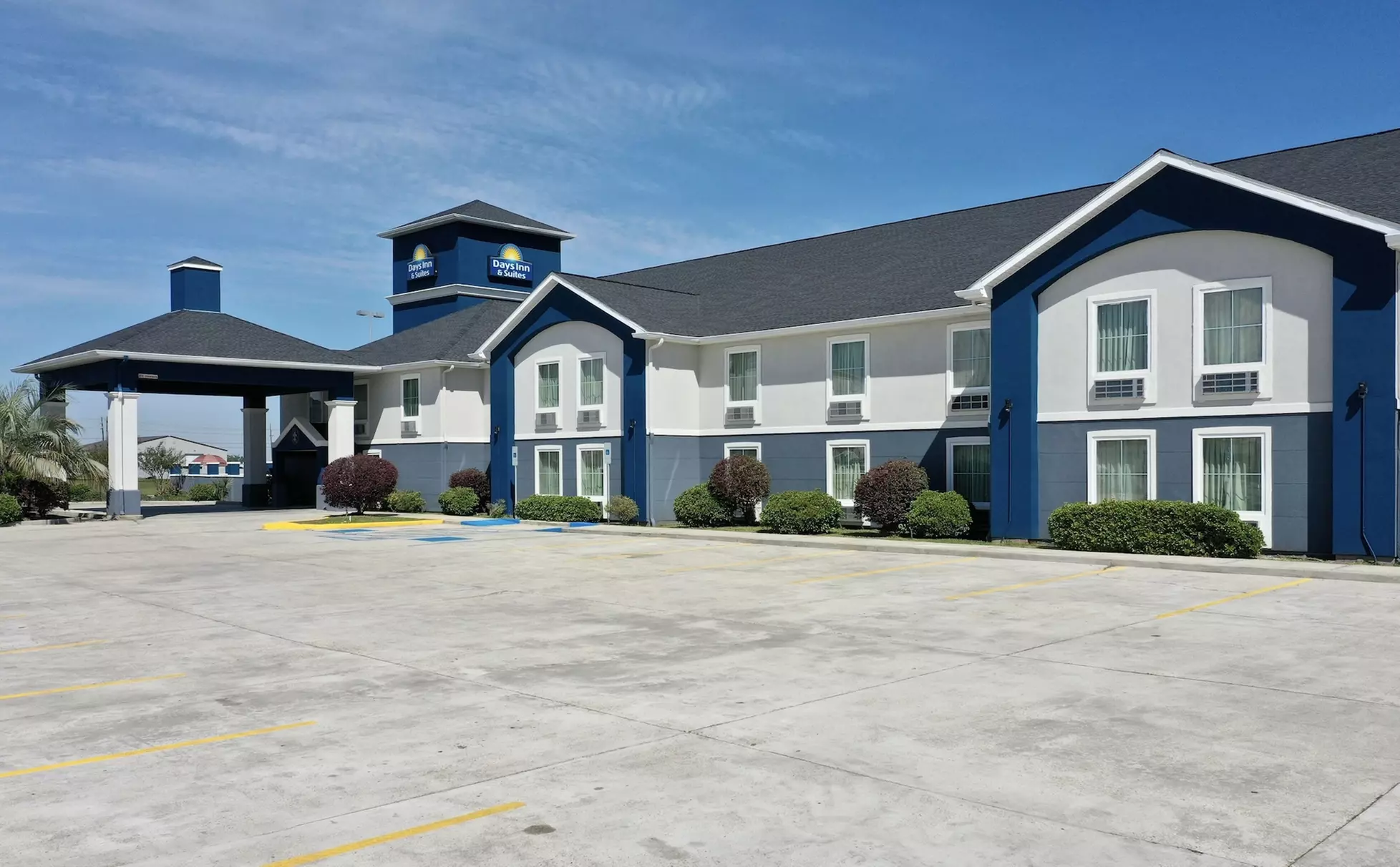 Days Inn & Suites by Wyndham Thibodaux - Primary Image