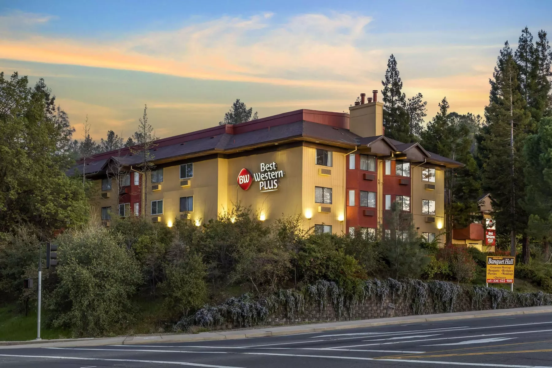 Best Western Plus Placerville Inn - Primary Image