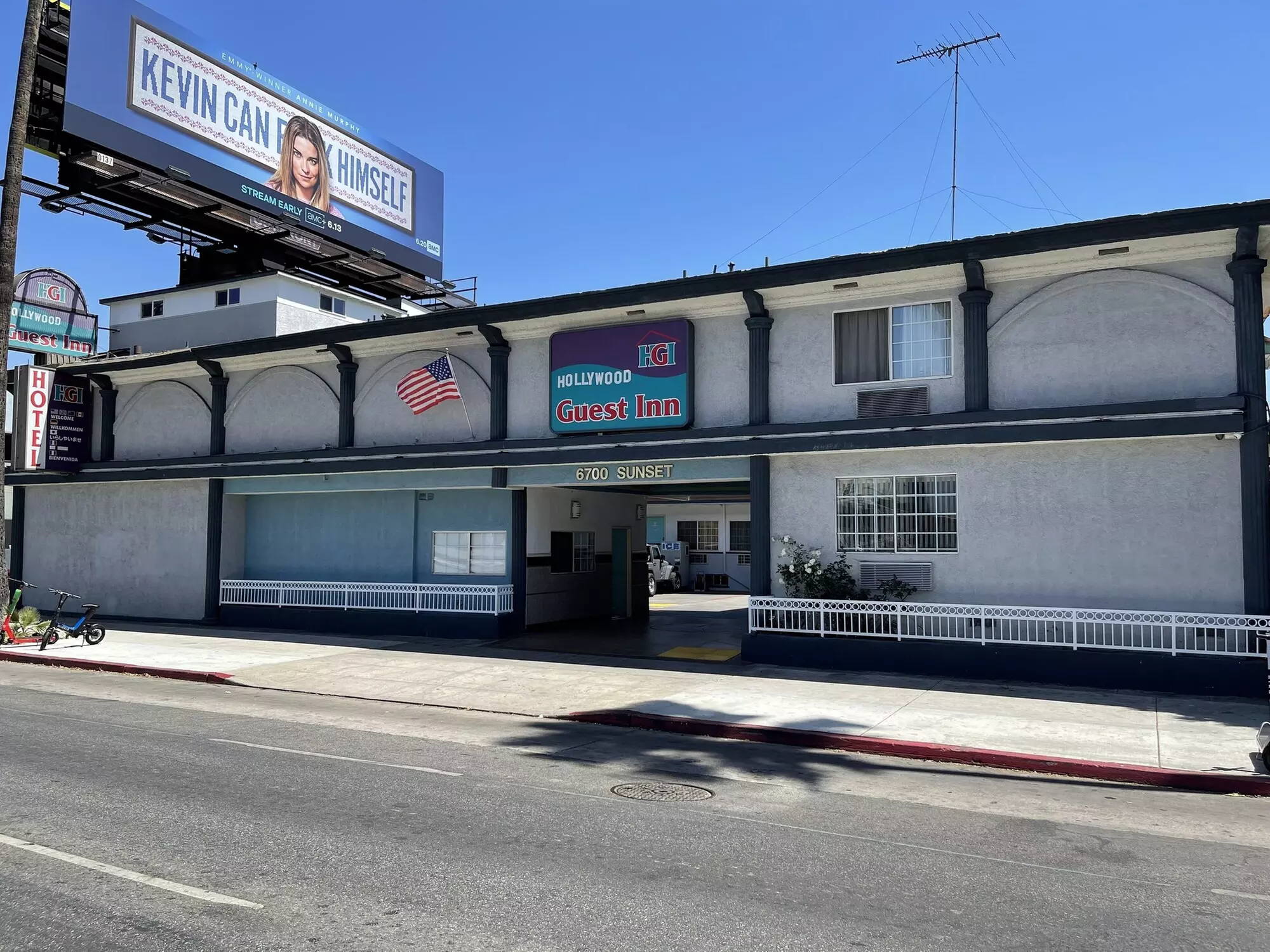Hollywood Guest Inn - Primary Image