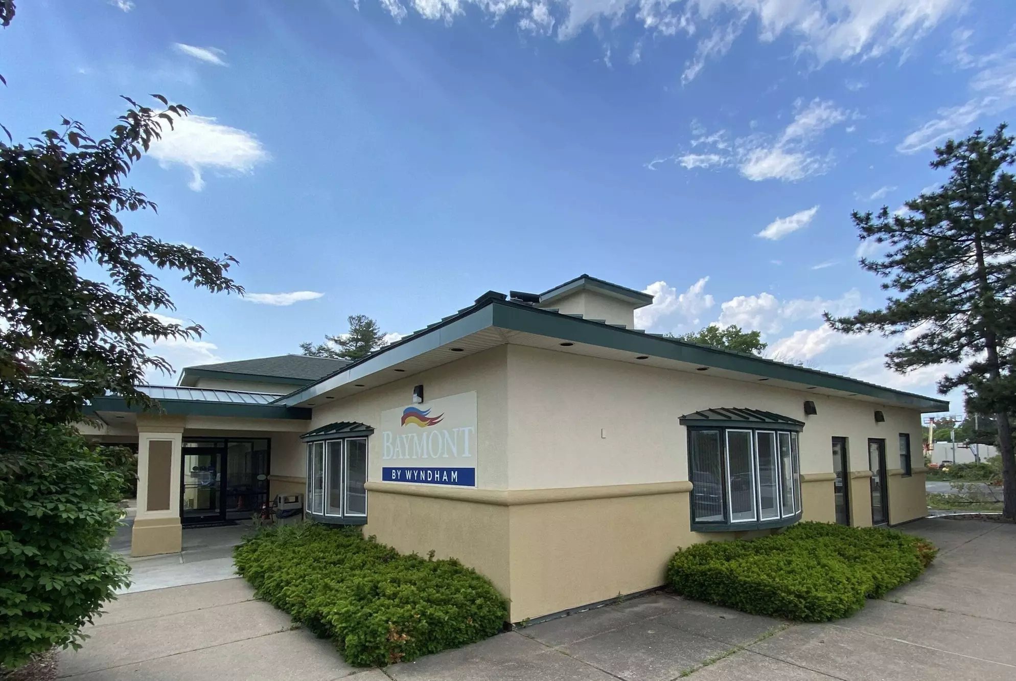 Baymont by Wyndham Latham Albany Airport - Primary Image