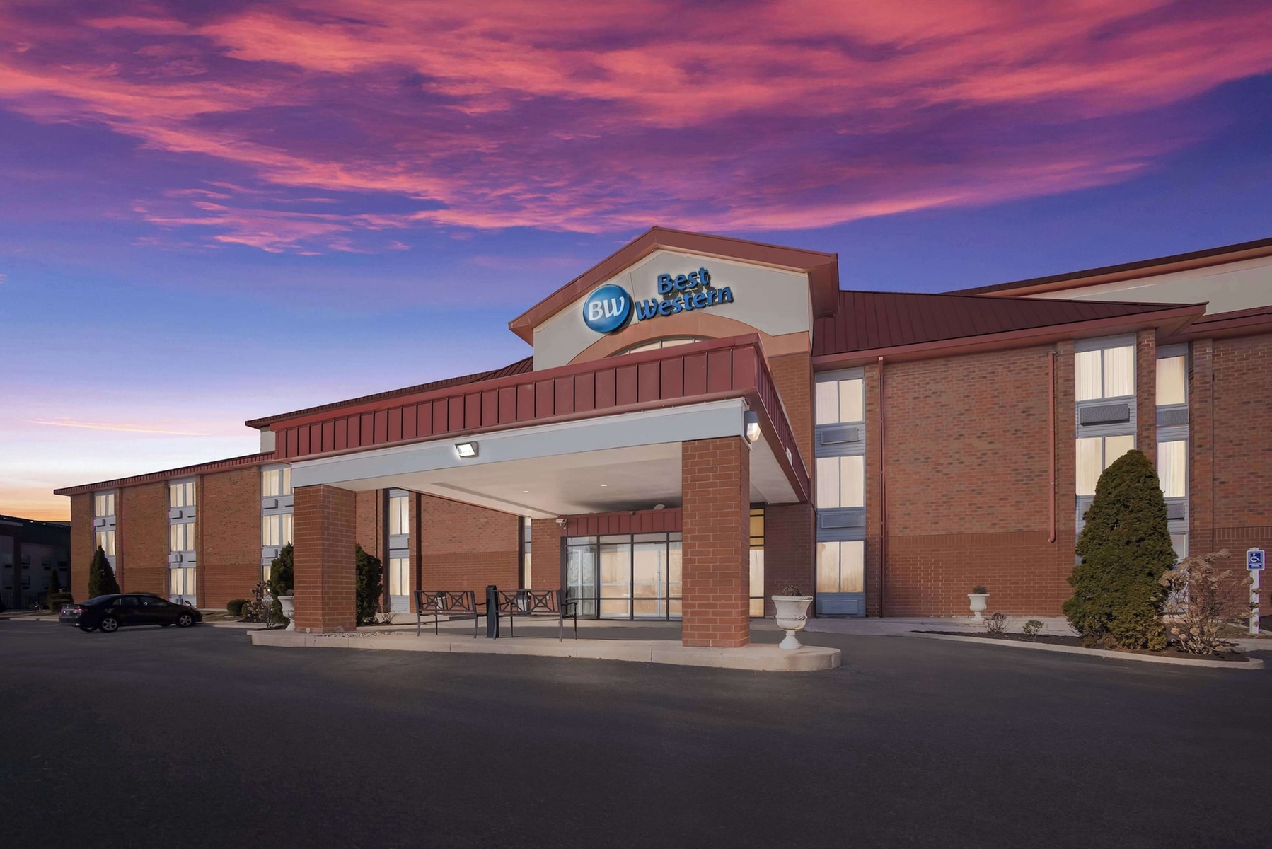 Best Western Luxbury Inn Fort Wayne