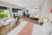 Greenview Hotel by Lowkl - Second Medium