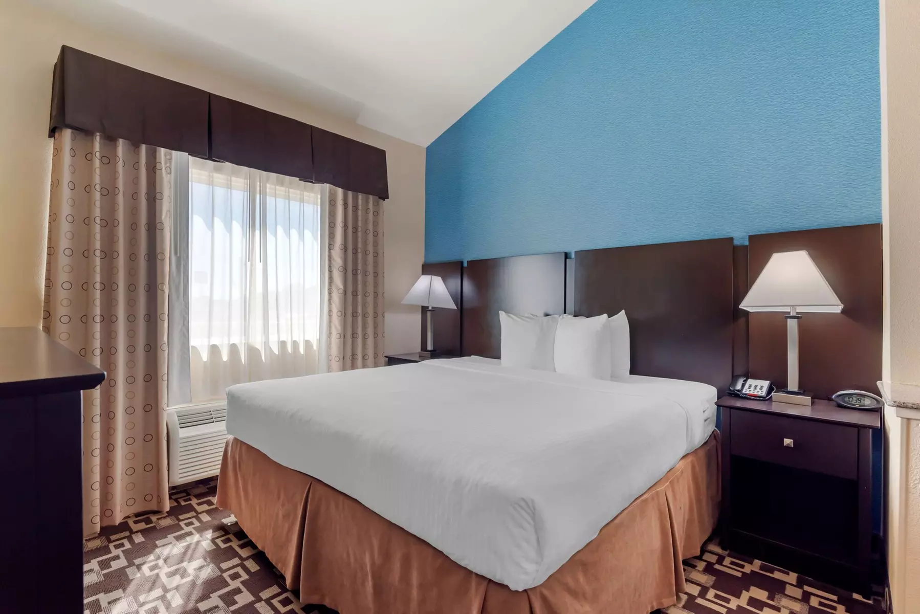 Best Western Plus Arlington North Hotel & Suites - Primary Image