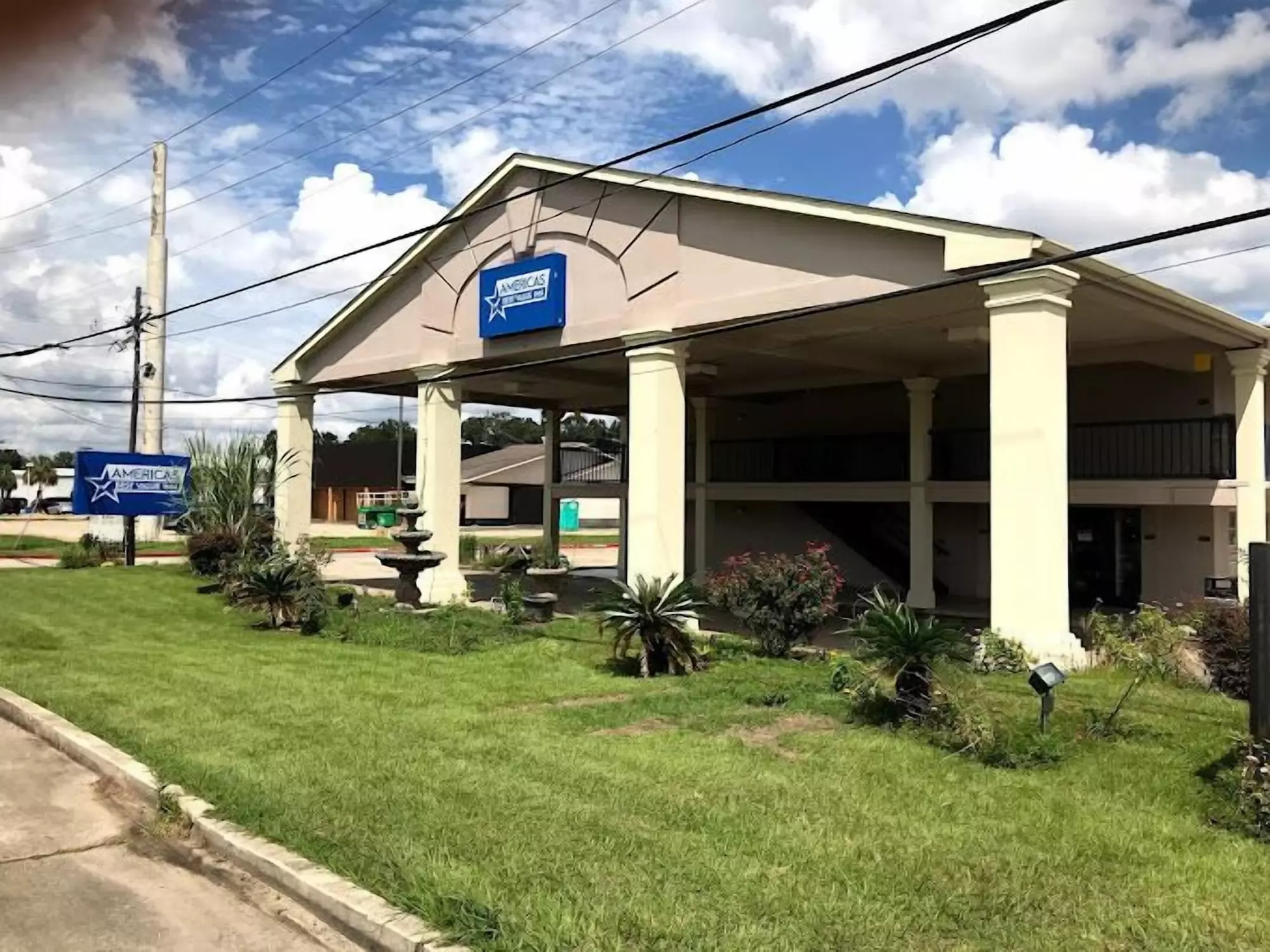 Regency Inn - Primary Image