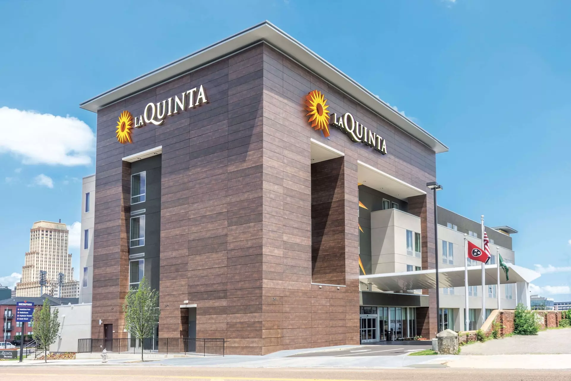 La Quinta Inn & Suites by Wyndham Memphis Downtown - Primary Image