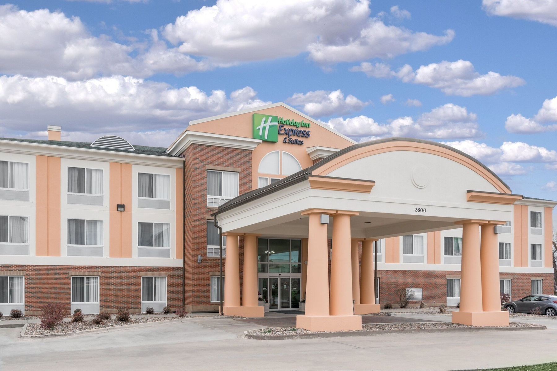 Holiday Inn Express & Suites Ames by IHG