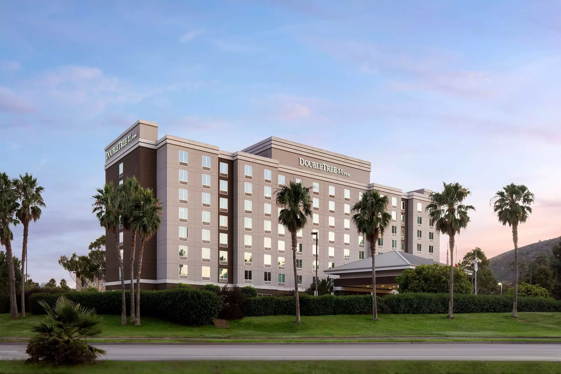 DoubleTree by Hilton San Francisco Airport North Bayfront - Primary Image
