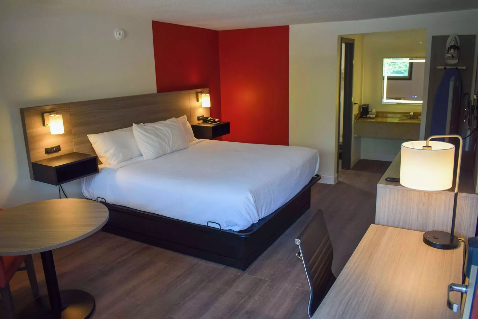 Ramada by Wyndham Cleveland Airport West - Primary Image