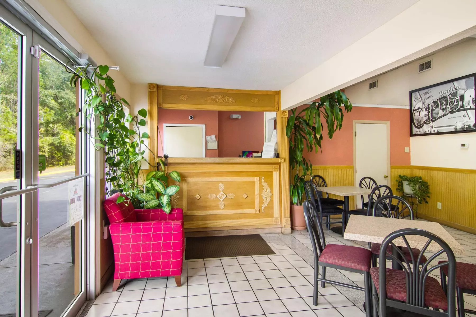 Americas Best Value Inn Darien - Primary Image