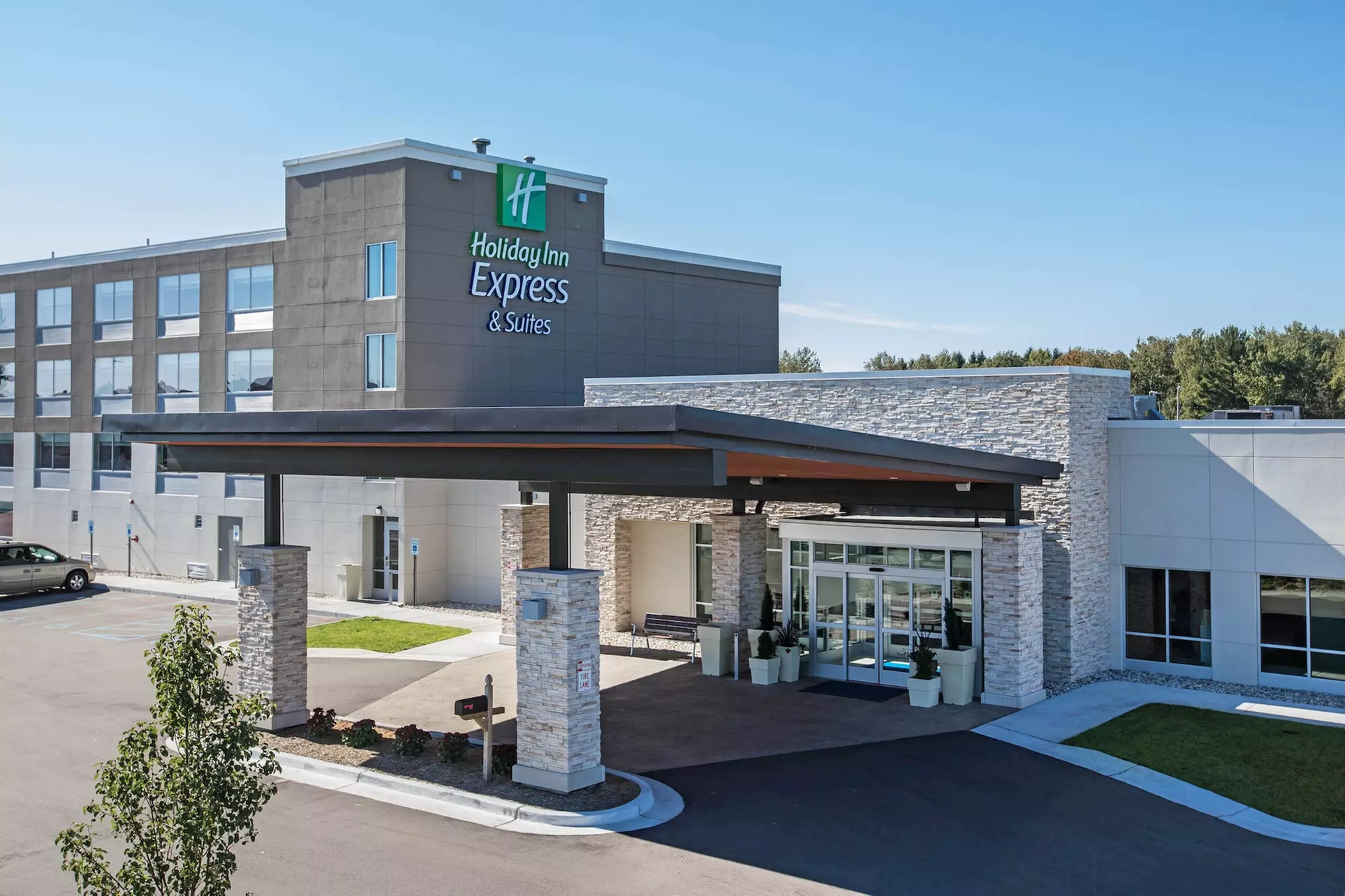 Holiday Inn Express & Suites Ludington by IHG - Primary Image