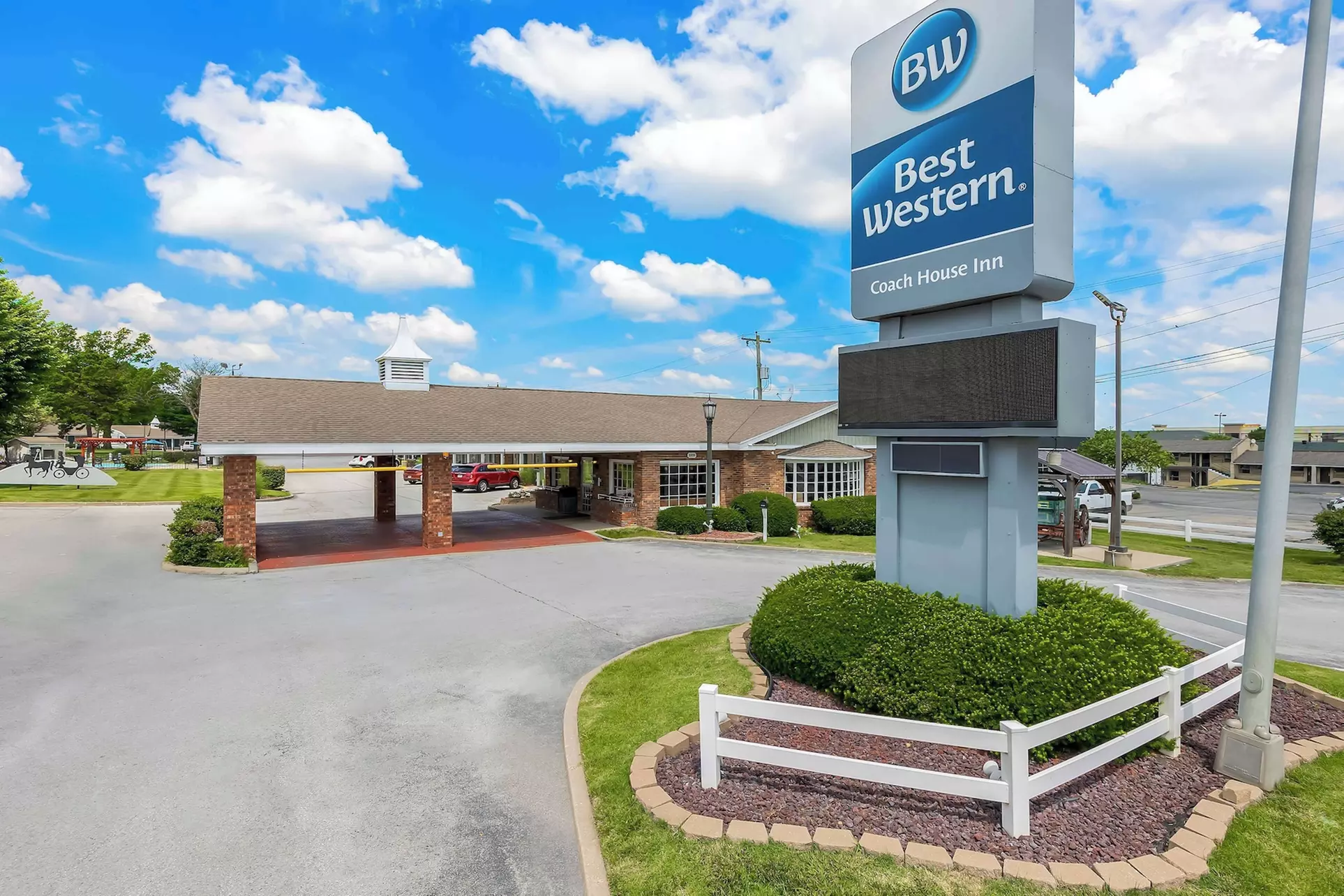 Best Western Coach House - Primary Image