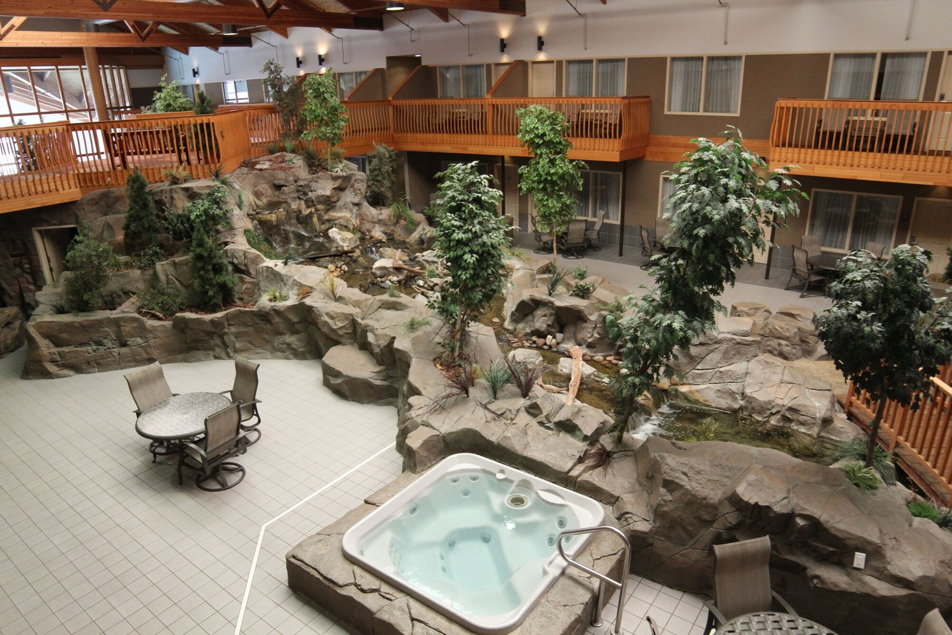 C'mon Inn Hotel & Suites