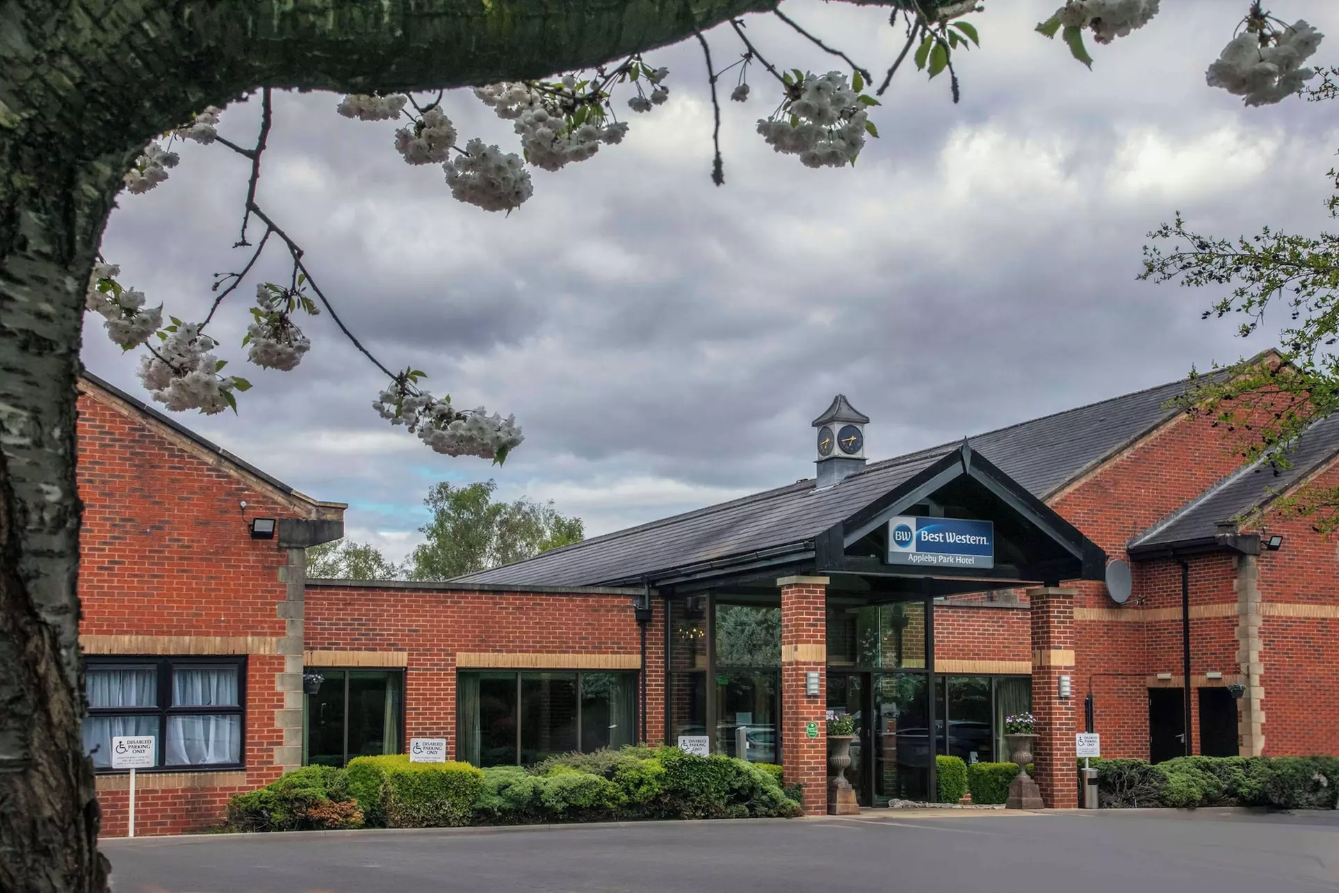 Best Western Appleby Park Hotel - Primary Image