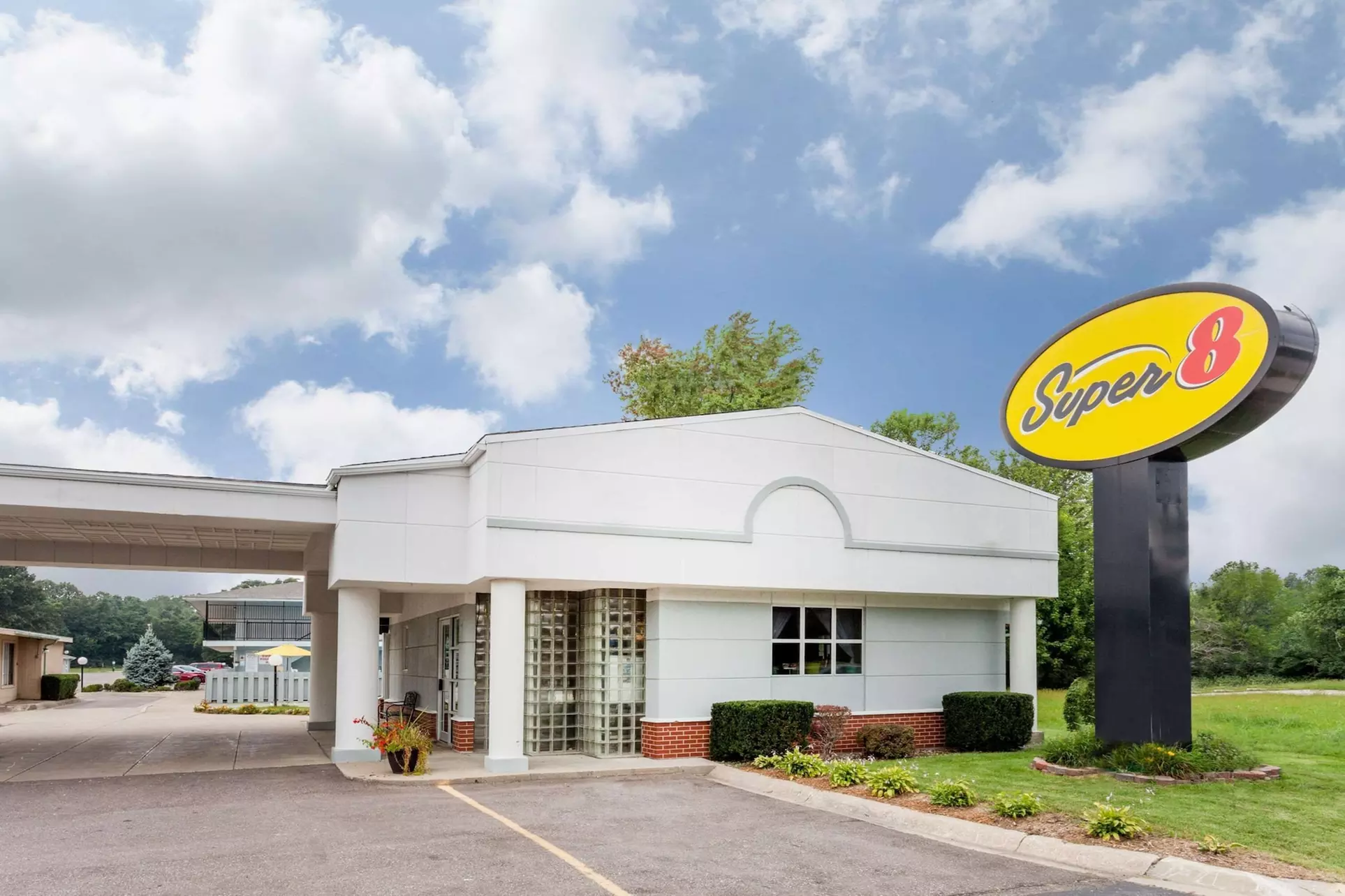 Super 8 by Wyndham Stevensville/St. Joseph - Primary Image