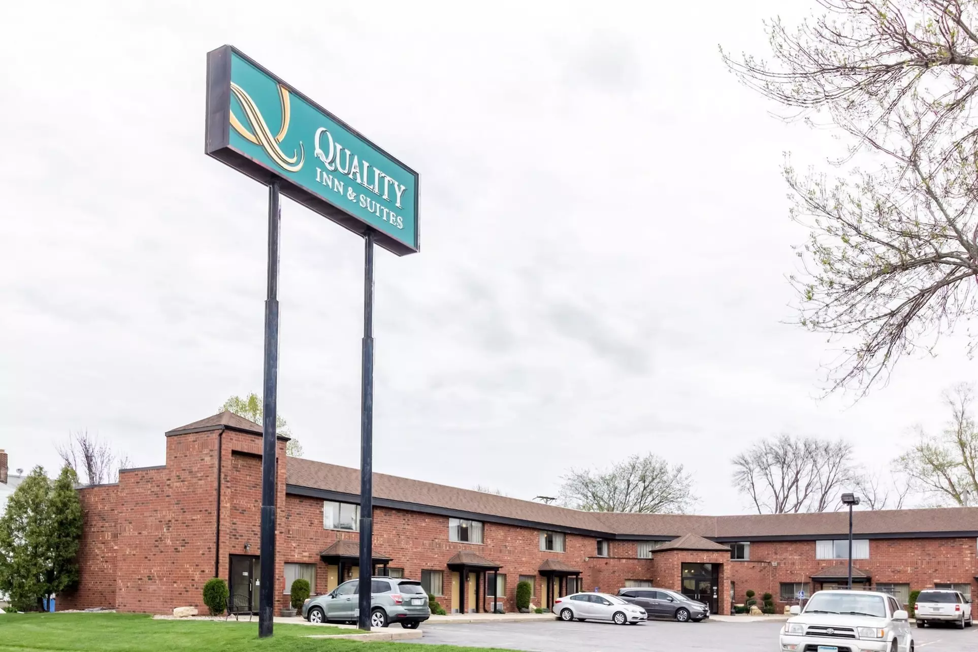 Quality Inn & Suites Mayo Clinic Area - Primary Image