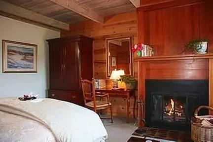 Stanford Inn by the Sea - Second Medium