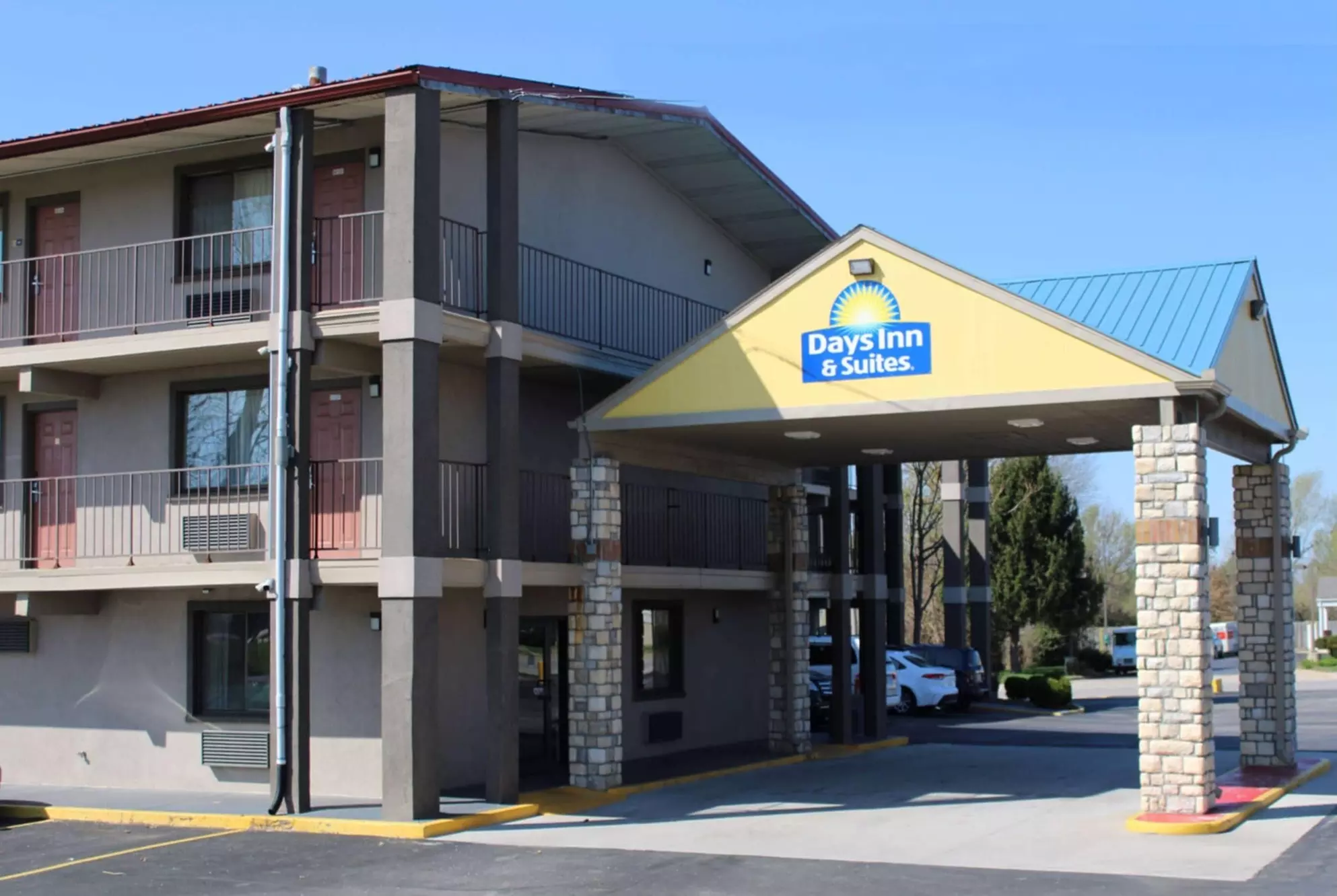 Days Inn & Suites by Wyndham Springfield on I-44 - Primary Image
