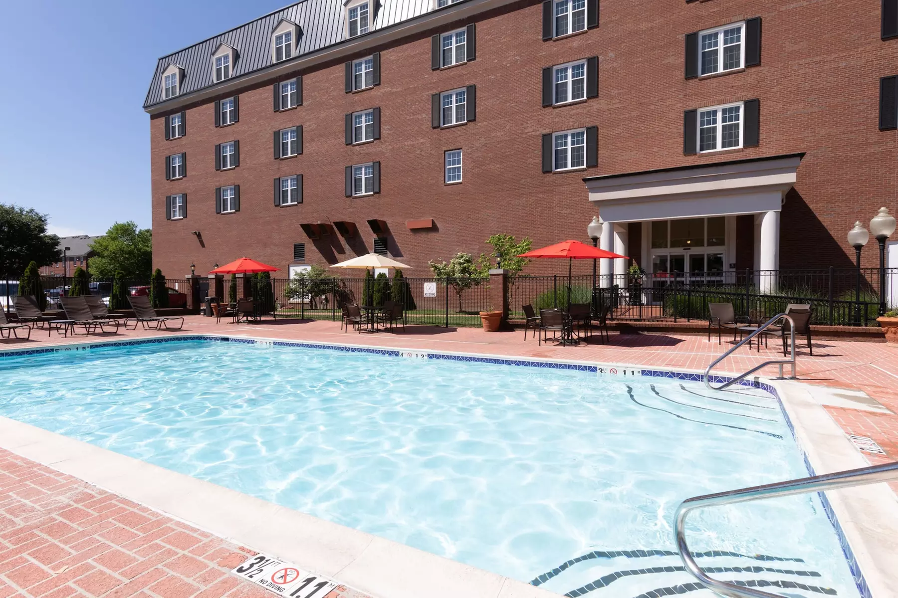DoubleTree Suites by Hilton Hotel Lexington - Primary Image