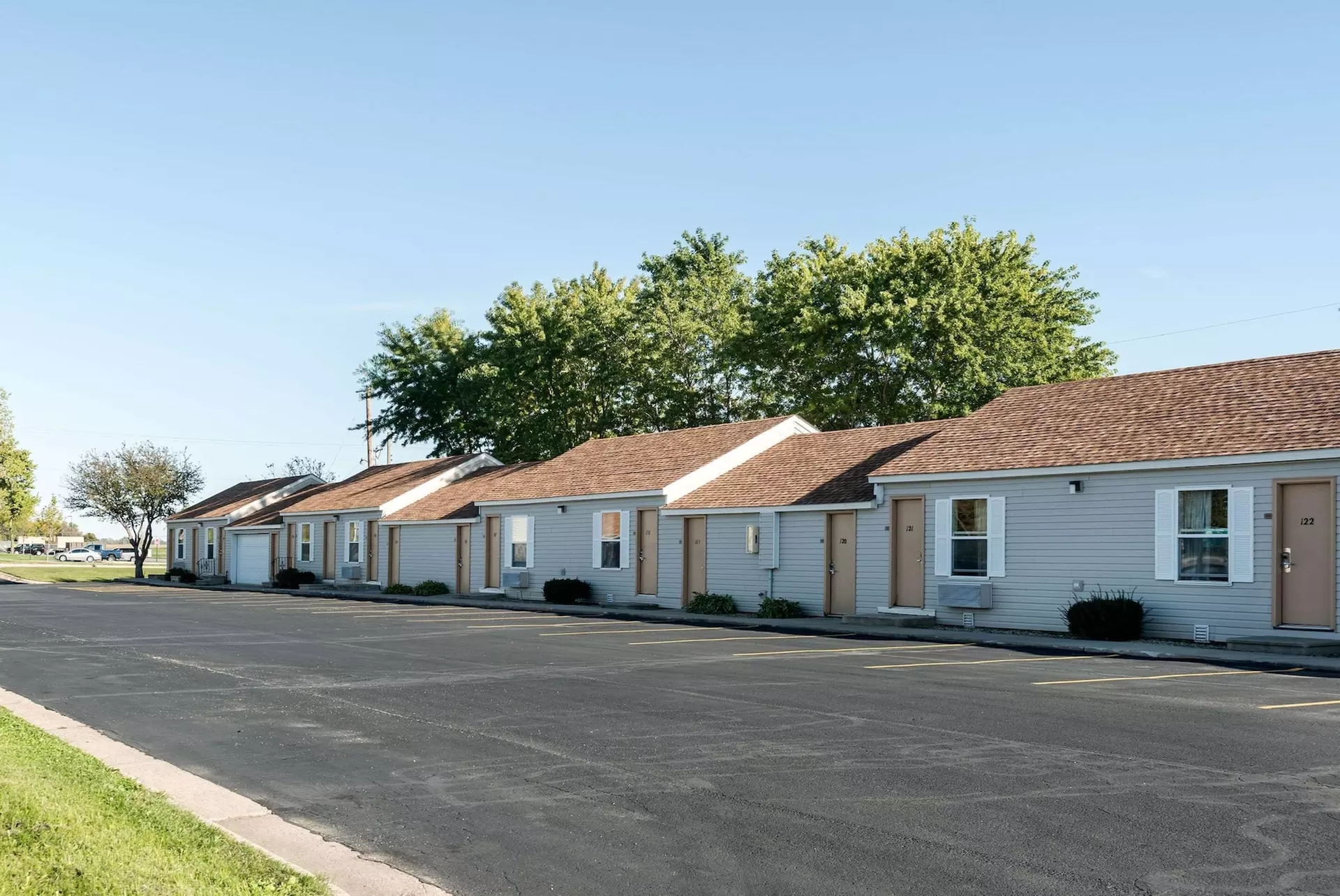 Rodeway Inn & Suites - Primary Image